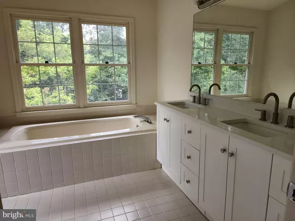 Lanham, MD 20706,9334 COPERNICUS DR