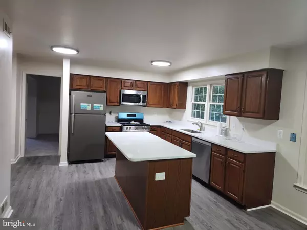 Lanham, MD 20706,9334 COPERNICUS DR