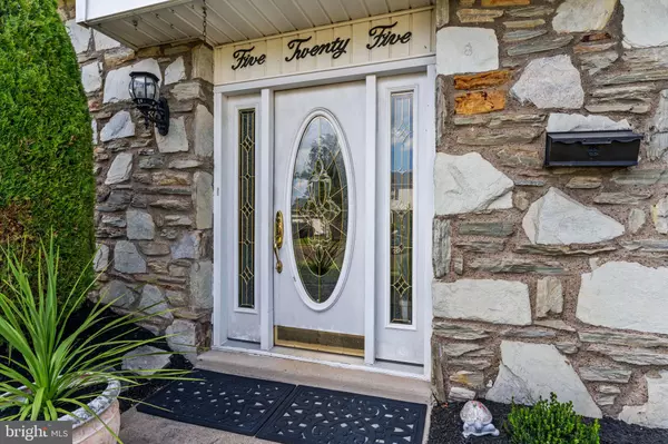 Fairless Hills, PA 19030,525 CASSINGHAM RD