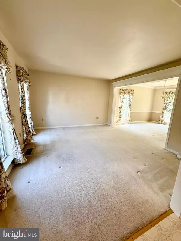 Waldorf, MD 20603,2427 GRANTHAM CT
