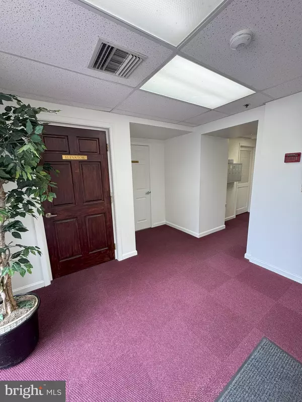 Conshohocken, PA 19428,100 W 3RD AVE #100