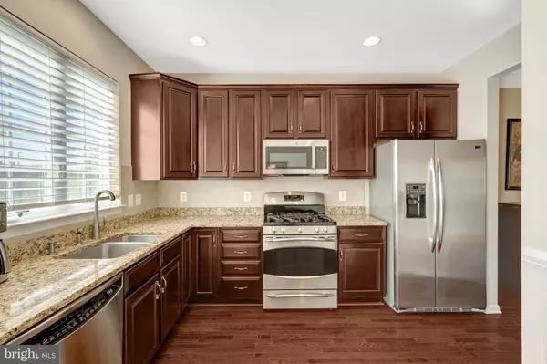 Chantilly, VA 20152,25086 LOMAX TER