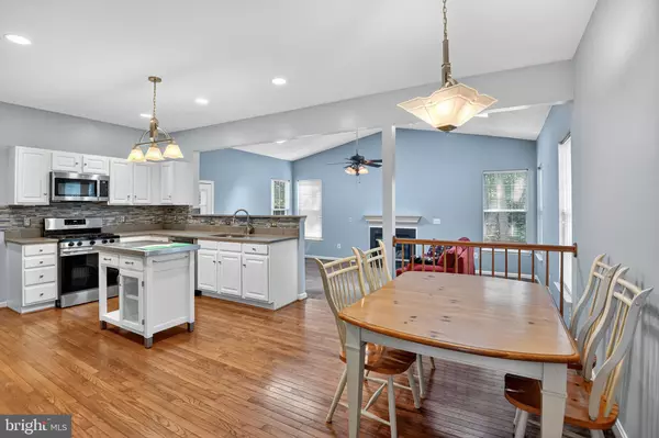 Severna Park, MD 21146,634 ROBINSON STATION RD