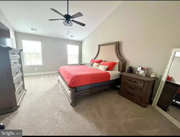 Oxon Hill, MD 20745,4905 DEVITT PL