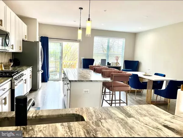 Oxon Hill, MD 20745,4905 DEVITT PL