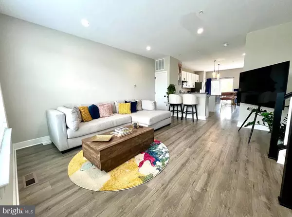 Oxon Hill, MD 20745,4905 DEVITT PL