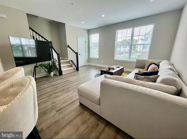 Oxon Hill, MD 20745,4905 DEVITT PL