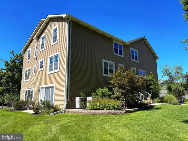 114 ASHBY CT, Mount Laurel, NJ 08054