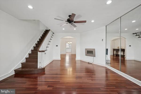 Philadelphia, PA 19150,2431 77TH AVE