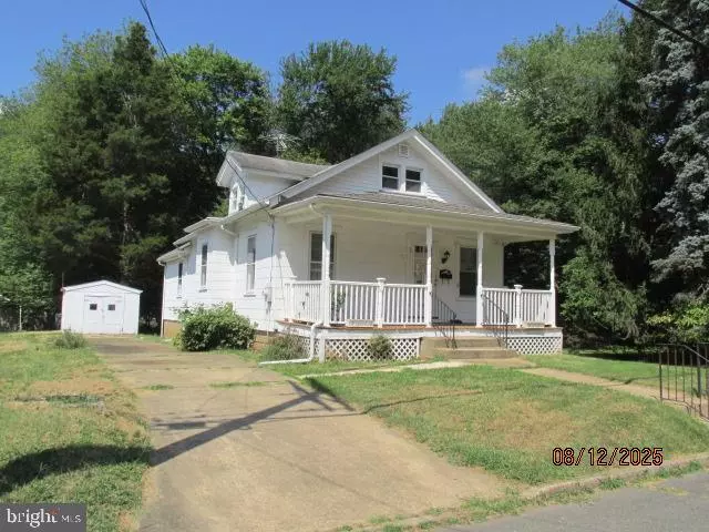 Trenton, NJ 08618,107 BROAD AVE