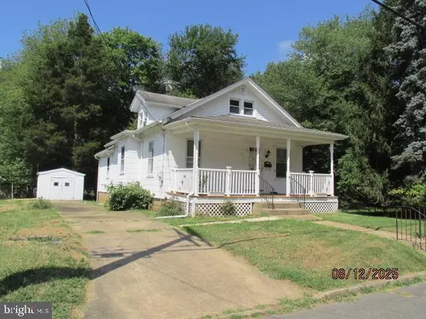 107 BROAD AVE, Trenton, NJ 08618