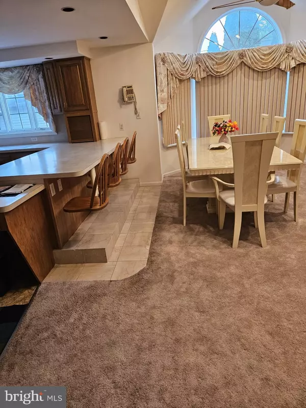 Philadelphia, PA 19136,8027 NARVON ST