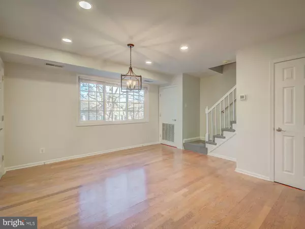 Alexandria, VA 22304,5210 MARIS AVE