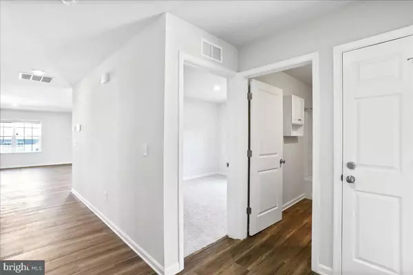 Charles Town, WV 25414,98 SABER DR