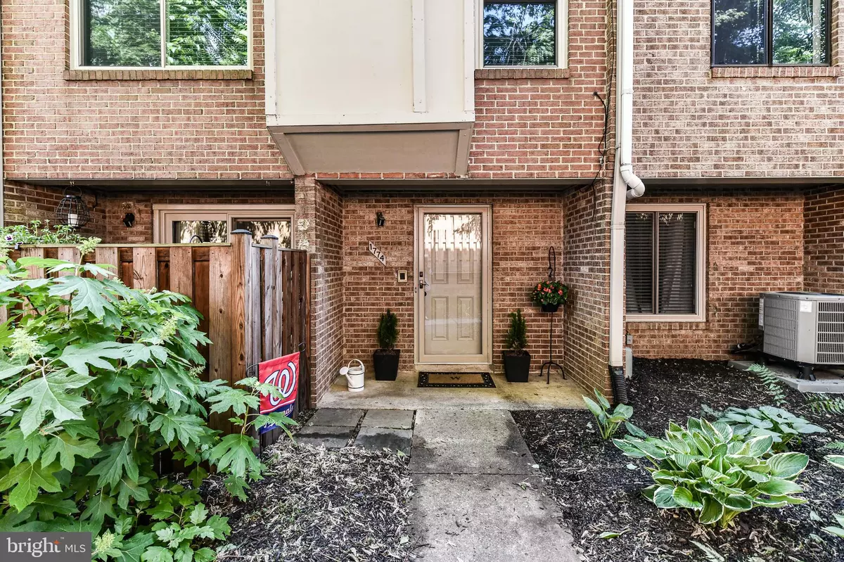 Alexandria, VA 22302,1774 DOGWOOD DR