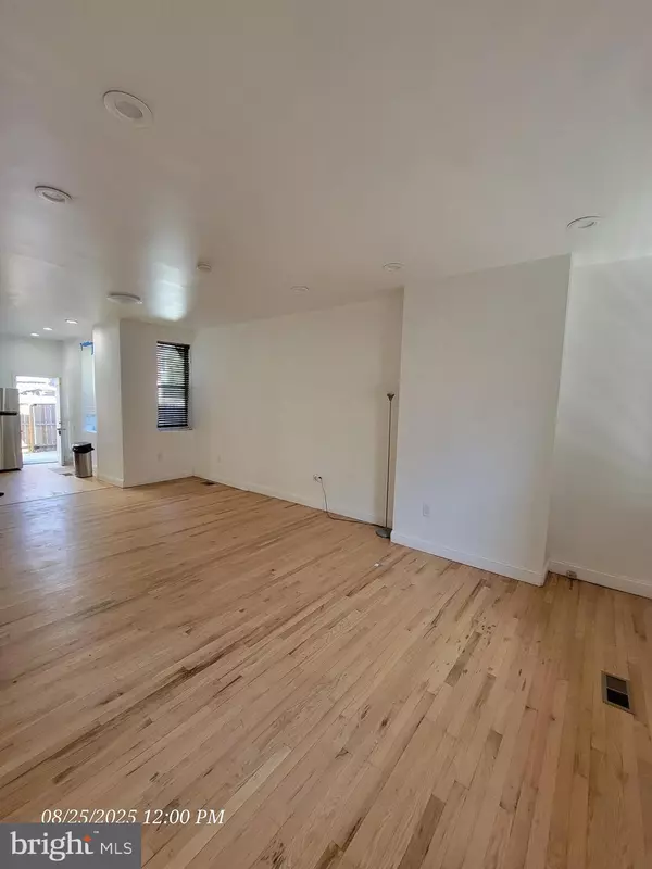 Philadelphia, PA 19121,2042 N STILLMAN ST