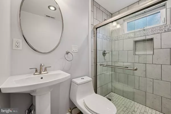 Annapolis, MD 21401,25 DORSEY AVE