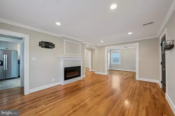 Annapolis, MD 21401,25 DORSEY AVE
