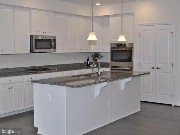 Gainesville, VA 20155,13605 ROCKINGHAM LN #52H