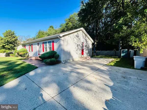 Vineland, NJ 08360,668 W ELMER RD