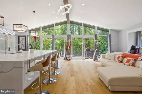 Fairfax, VA 22031,9005 SOUTHWICK ST