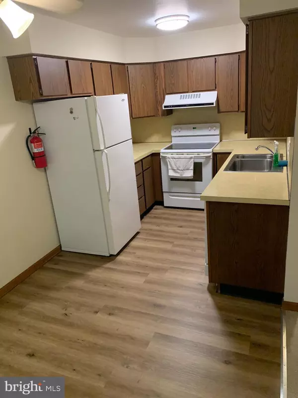 Pitman, NJ 08071,444 E HOLLY AVE #E