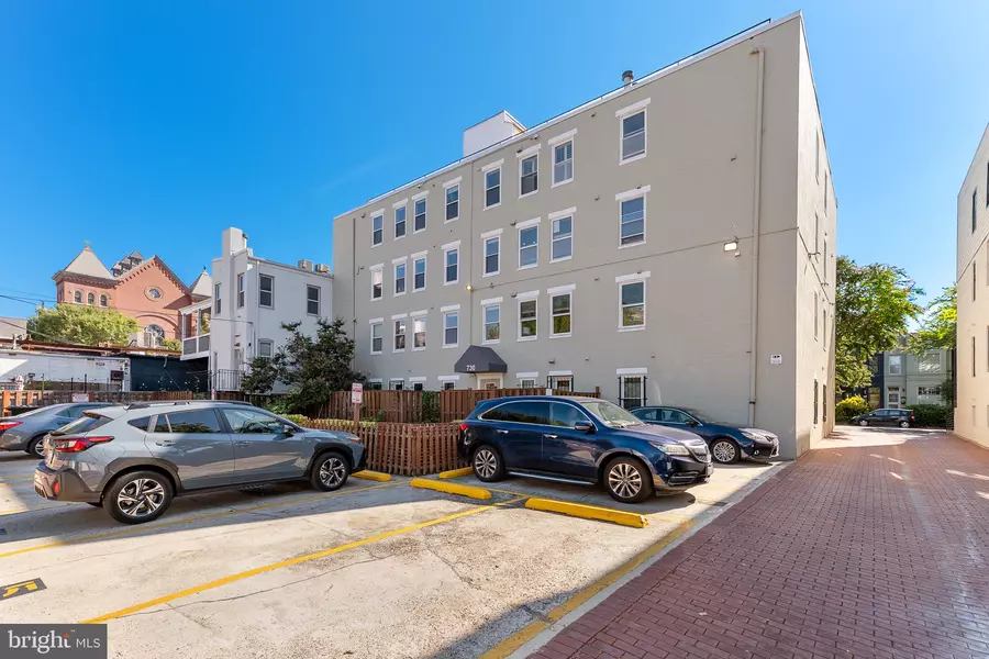 730 11TH ST NE #203, Washington, DC 20002