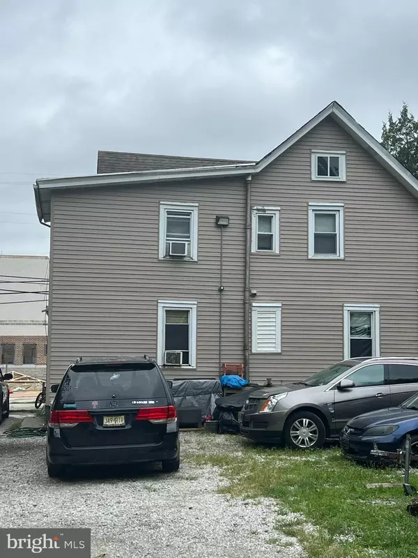 520 S MAIN ST, Williamstown, NJ 08094