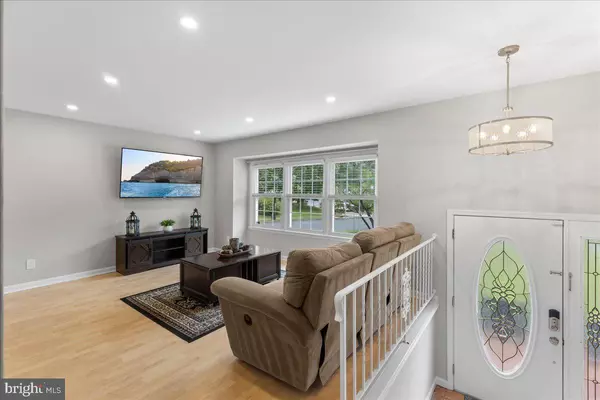 Turnersville, NJ 08012,30 DOGWOOD LN