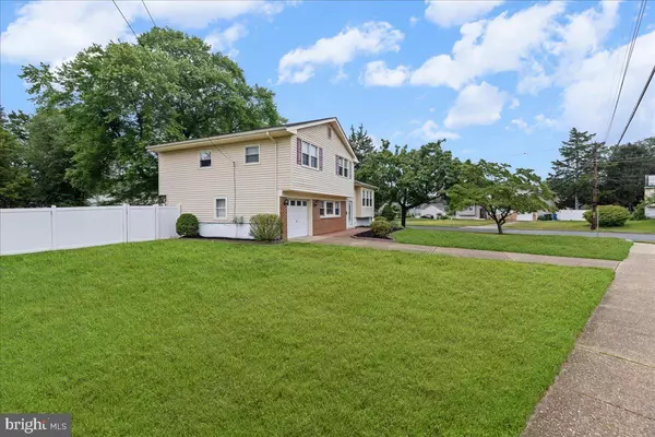 Turnersville, NJ 08012,30 DOGWOOD LN