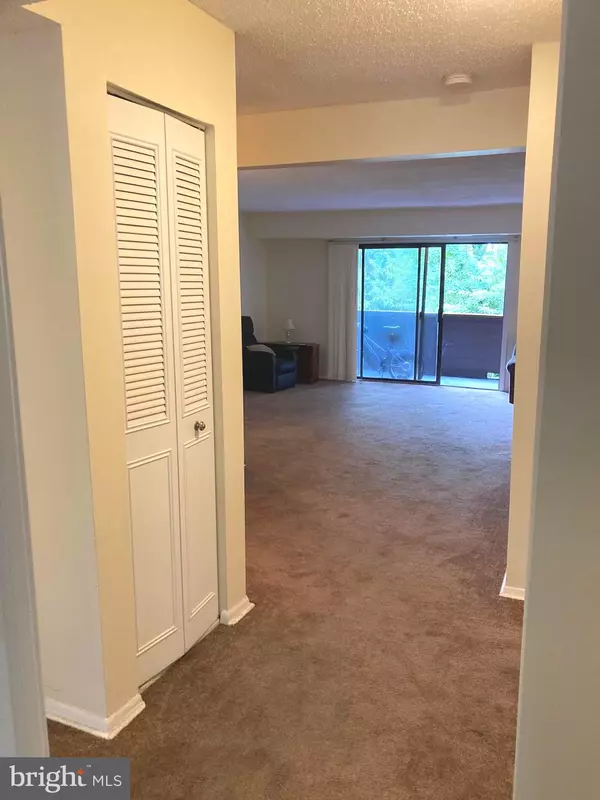 Baltimore, MD 21209,9 SUNTOP CT #202