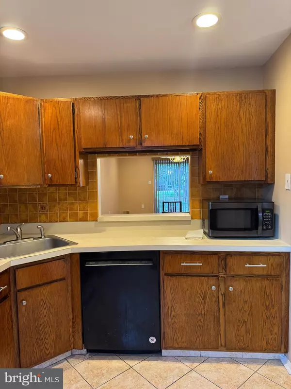 East Brunswick, NJ 08816,286 PALOMBI CT