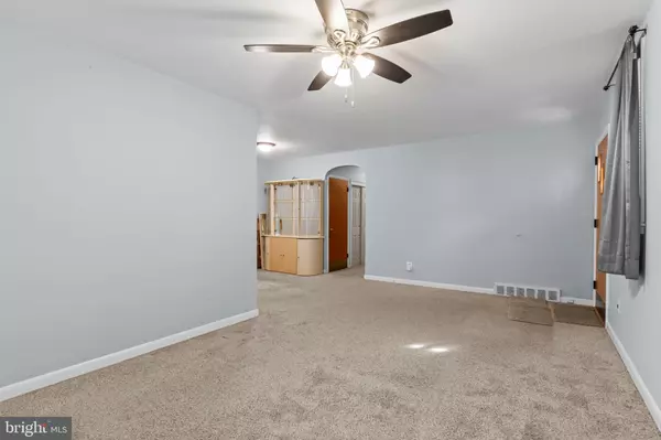 Philadelphia, PA 19152,2230 EMERSON ST