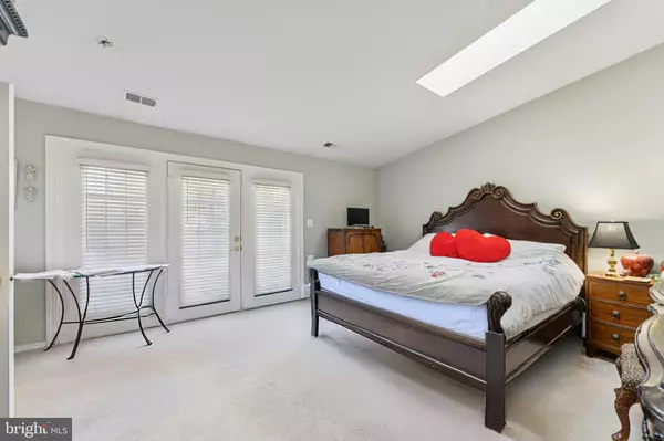 Leesburg, VA 20176,18436 KAPALUA TER