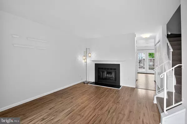 Alexandria, VA 22309,8530 SOUTHLAWN CT