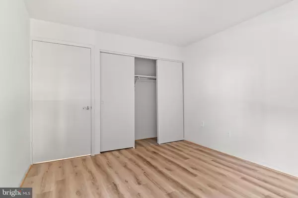 Burke, VA 22015,10330 LURIA COMMOS CT. #1 B