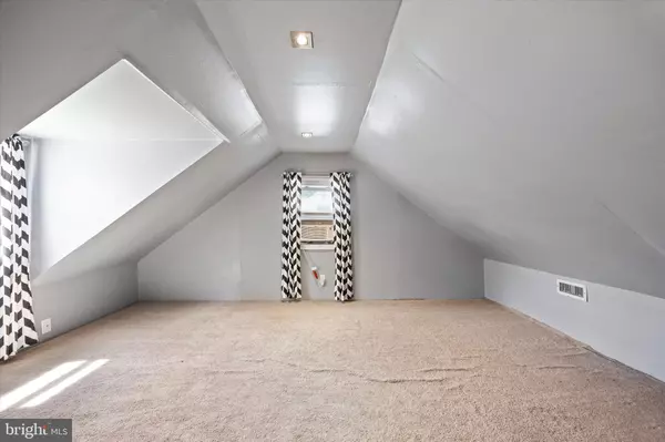 Hatboro, PA 19040,40 W LEHMAN AVE