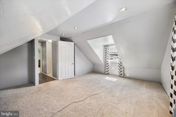 Hatboro, PA 19040,40 W LEHMAN AVE