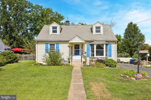 40 W LEHMAN AVE, Hatboro, PA 19040