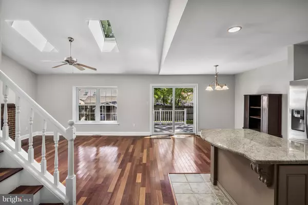 Sicklerville, NJ 08081,16 WILTON WAY