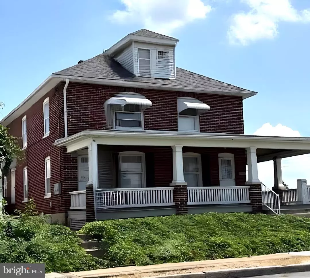 Chambersburg, PA 17201,598 S S FOURTH STREET