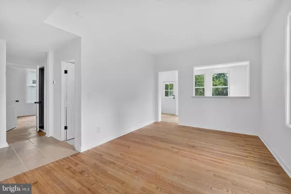 Baltimore, MD 21206,4319 BAYONNE AVE