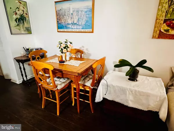 Glendora, NJ 08029,230 E EVESHAM RD #C 15