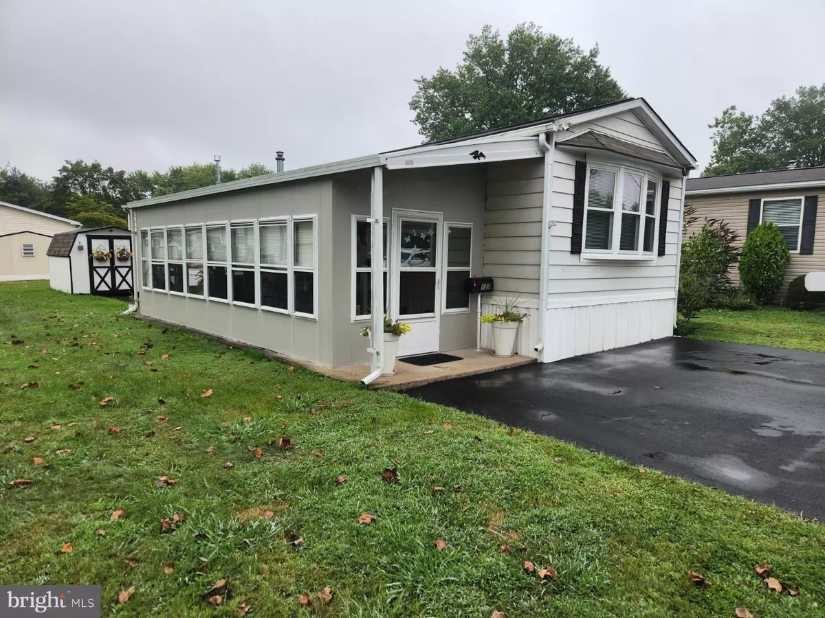 Hatfield, PA 19440,127 TULIP DR