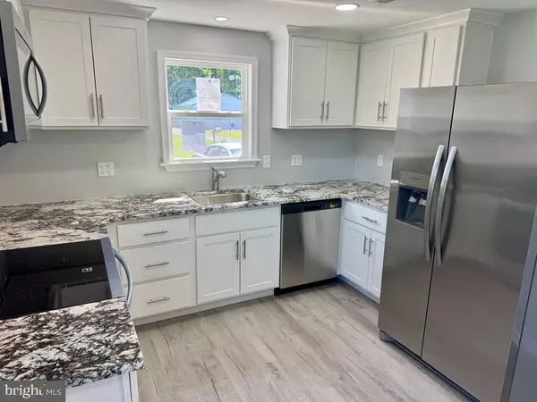 Chincoteague Island, VA 23336,3273 COLONA ST