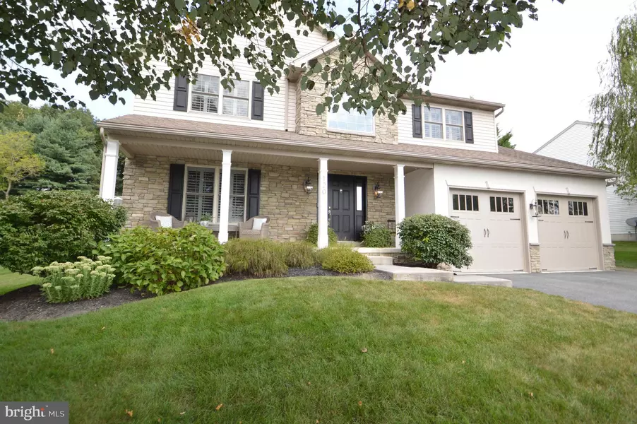 120 JULIA LN, Manheim, PA 17545