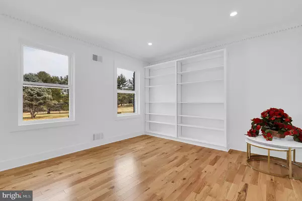 Potomac, MD 20854,10510 WHITE CLOVER TER