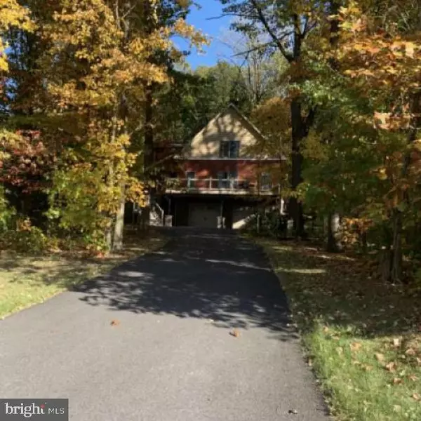 Elverson, PA 19520,121 S CHESTNUT ST