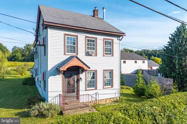1370 KUMRY RD, Pennsburg, PA 18073