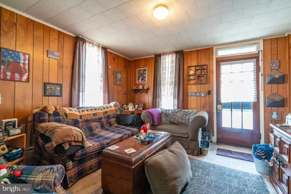 Pine Grove, PA 17963,59 E POTTSVILLE ST